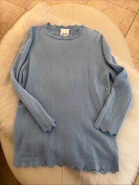 Allude Scallop-Trim Crewneck Cashmere Sweater in Light Blue M